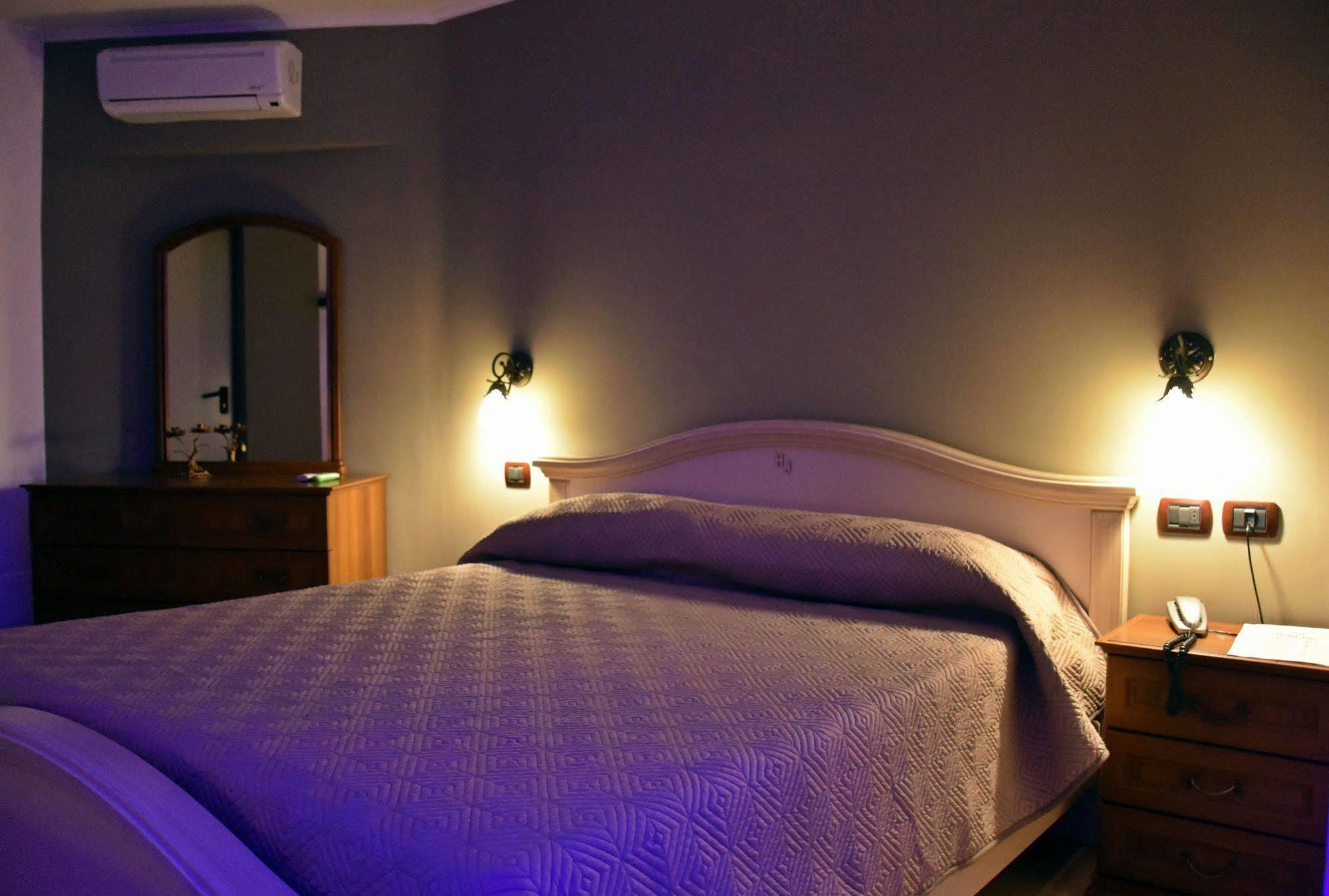 Hotel Joy كاستيل فولتورنو المظهر الخارجي الصورة